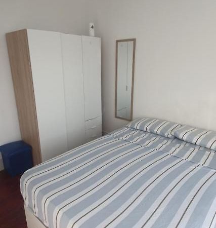 Apartament Habitacion Pequena Con Balcon Vigo Zewnętrze zdjęcie